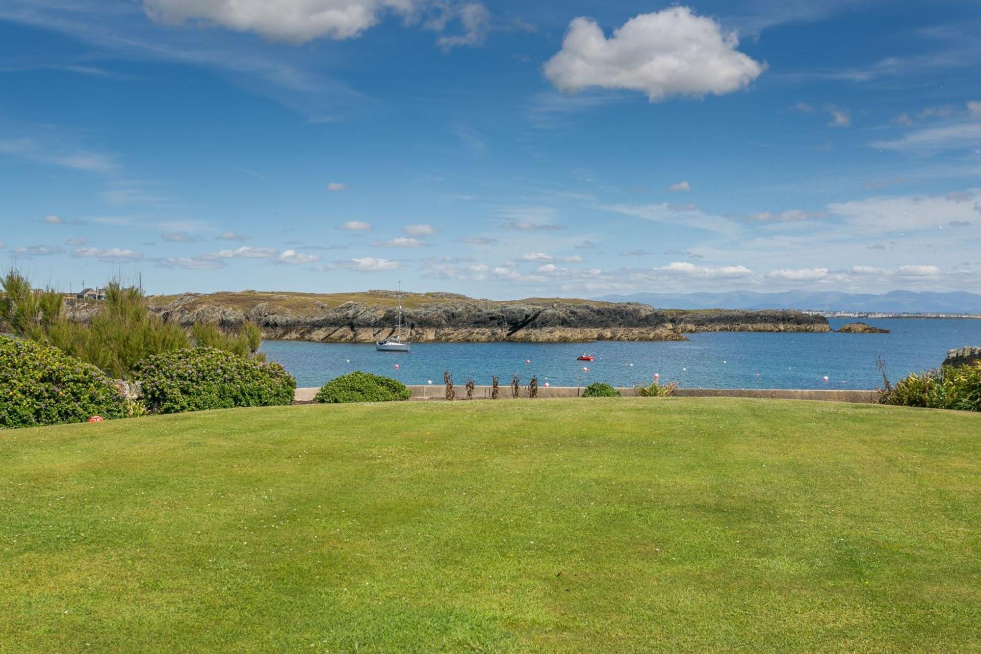 Rhoscolyn Pen Y Graigヴィラ エクステリア 写真