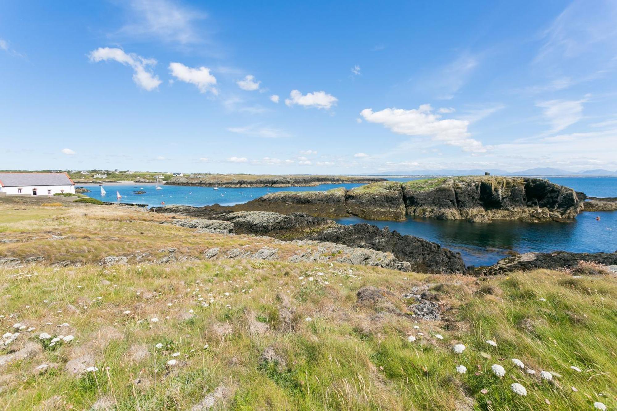 Rhoscolyn Pen Y Graigヴィラ エクステリア 写真